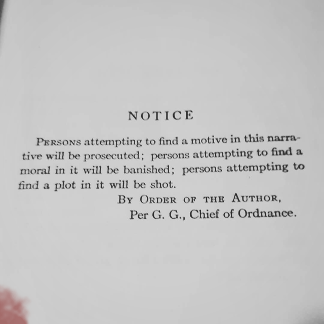 Mark Twain notice from Huckleberry Finn slowly changing from gray to dark red